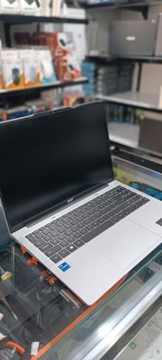 Notebook Acer i5 1334U
