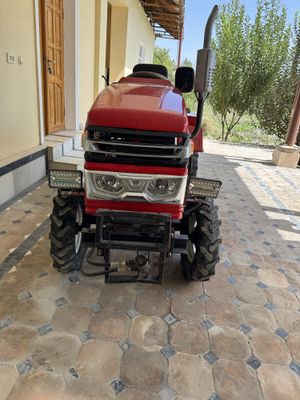 Mini traktor | uskunalari bilan sotiladi