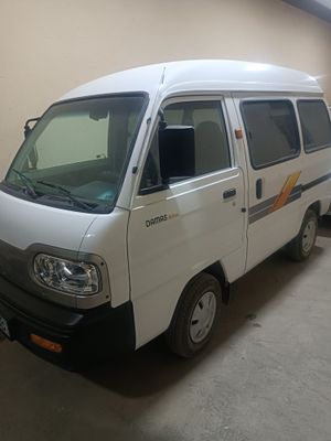 Shoshilinch sotiladi yengi moshina
