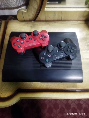 PS 3 super slim 500 GB