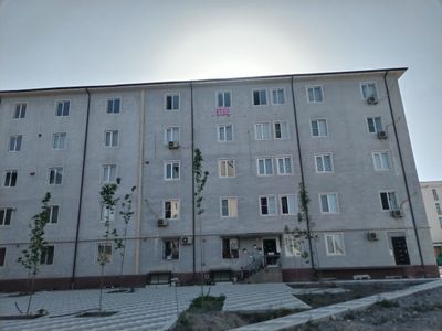 3 xona 90 kv 5 Etajda