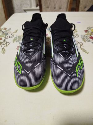 sport oyoq kiyimi