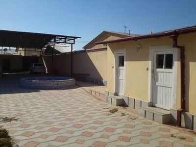Барча кулайликларга эга 6 сотихлик коттедж жихозлари билан + иссикхона
