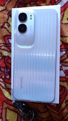 Продам срочно VIVO y19s