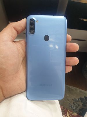 Samsung a11 3/32 ideal