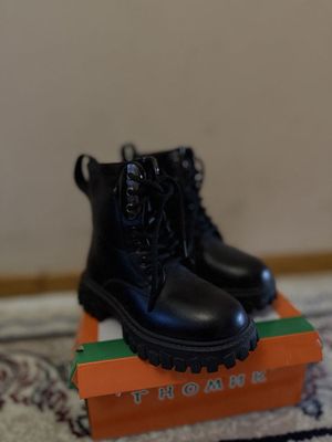 Bolalar uchun etik sotiladi