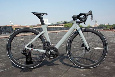 Велосипед Модель: R12pro-Disc Carbon
