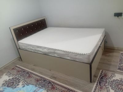 2 кишилик кровать сотилади