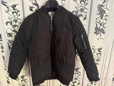 Продается осенняя куртка в идеальном состоянии