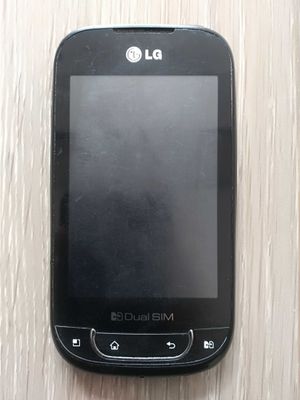 Смартфон LG, модель P698, поддерживает 3G, б/у в хорошем состоянии