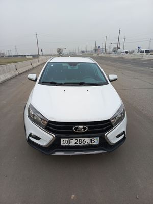Lada Vesta crros