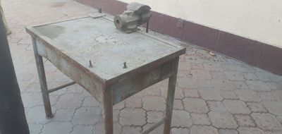 Temir ustal sotiladi