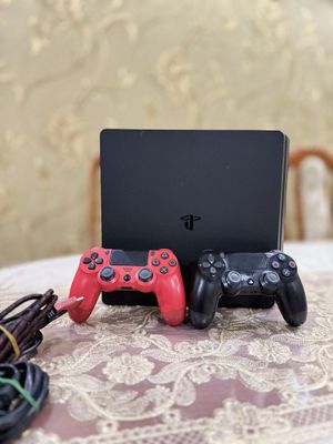 ps 4 slim 1TB o'ta tiniq