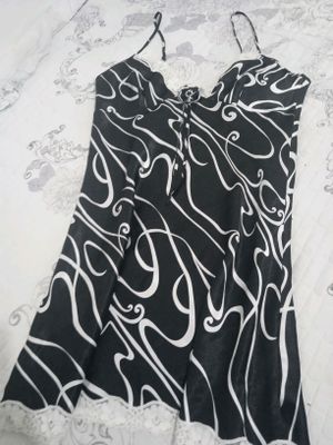 Ayollar tungi kiyimi