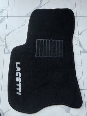Polik Lasetti gilamli