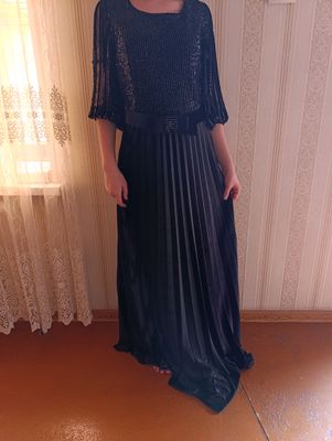 Вечерые платье Чорного цвета