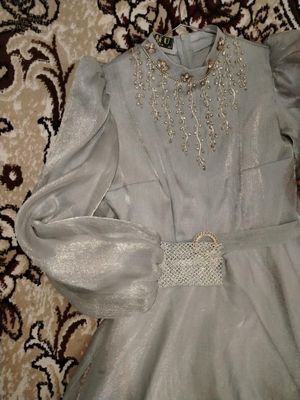 Oqshom libosi