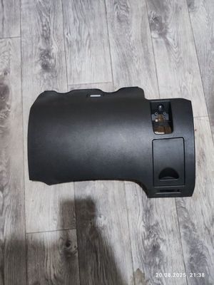 Captiva 4 rul tagidagi plastmassa ekran