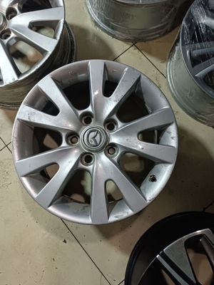 Toyota Hyundai ga tuwadi R 16 5/114 xolati ortacha aybi yo obmen bor