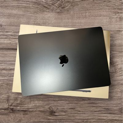 Macbook Air 15-дюймовый, M3, 2024, Space Black