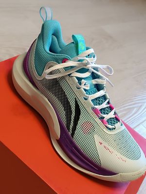 Баскетбольные кроссовки LI-NING