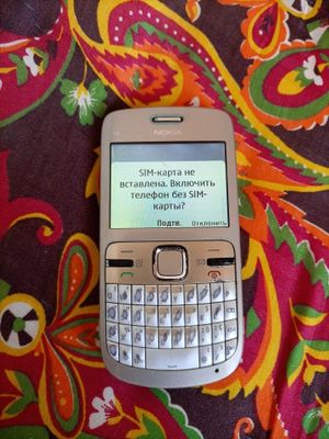 Nokia C-3 Radnoy hamma joyi