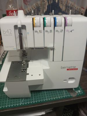 продается расспошивалка Bernette b42 funlock