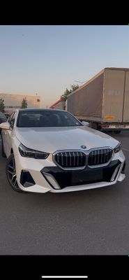 bmw i5, 35L 2024