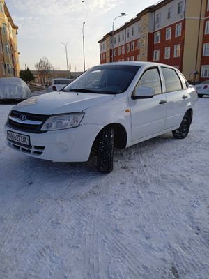 Lada Granta 1 poz