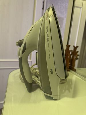 Продам бу утюг Braun