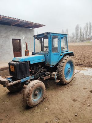 Tractor sotiladi tilichkalari bor