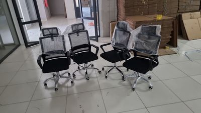 Ofis uchun kreslo