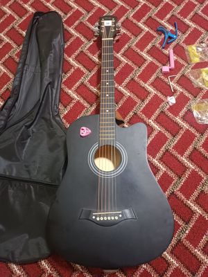 Gitara akustik narxini aytilganidanam kelishtirib beraman