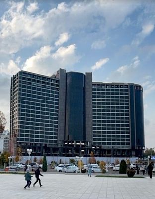 Продажа: Квартира ор Малика базар 64м2 + 134м2