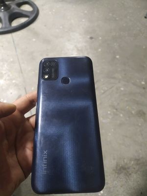 Infinix Hot 11 play 64 talik ayol kishi ishlatgan