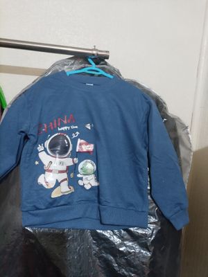 futbolka yengi uzun.....razmer..110 dan 170 gacha