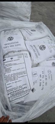 Kaustik soda (Xitoy) 98% (arzon narxda). Eron kaustik soda ham mavjud.