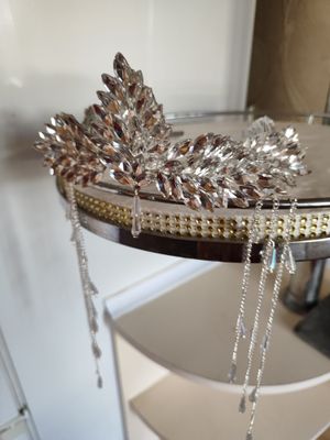 Tilla qoshlar. Diademalar