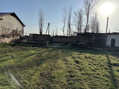 Yer sotiladi Toshken shahridan 10 sotix