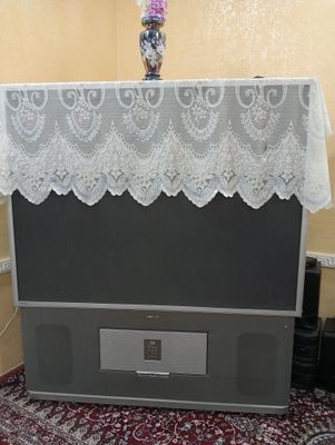 телевизор корейский но старый