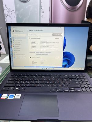 ASUS notebook 16/256gb