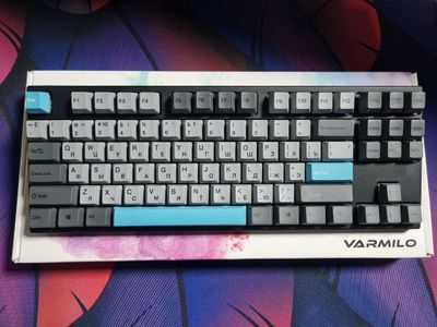 Клавиатура Varmilo VEM87 Moonlight [EC Sakura V2 Switch] / RU