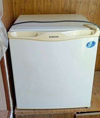 мини холодильник Samsung