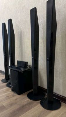 Продам домашний кинотеатр  Sony BDV-E6100 Blu-ray