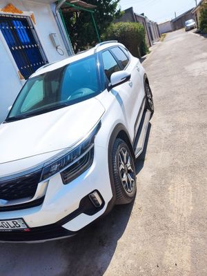 Продажа автомобиля Kia Seltos Prestij 3 позиция.