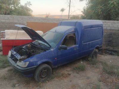 Ford eskord. 1111