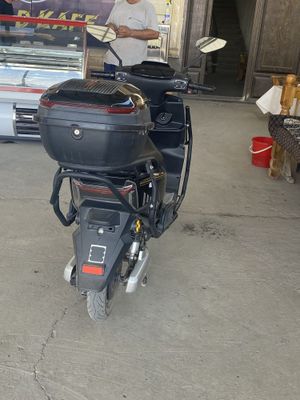 Skuter ideal holatda sotiladi kup yurmagan