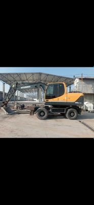Продается Экскаватор Xyunday 140 w95 куплена 2023 году в Июне Год2022