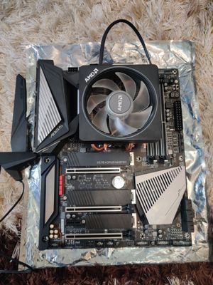 Ryzen 3600 + Gigabyte Aorus X570 + Cooler