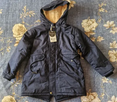 Продам теплую куртку на мальчика 10лет